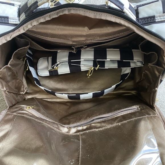 Jujube BFF Back pack diaper bag The First Lady - Picture 10 of 15